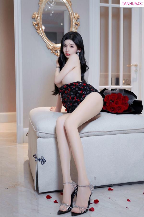 周于希dummy  [XiuRen]高清写真图 2023.06.09 No.6894 周于希Sally 丝袜美臀第3张图片